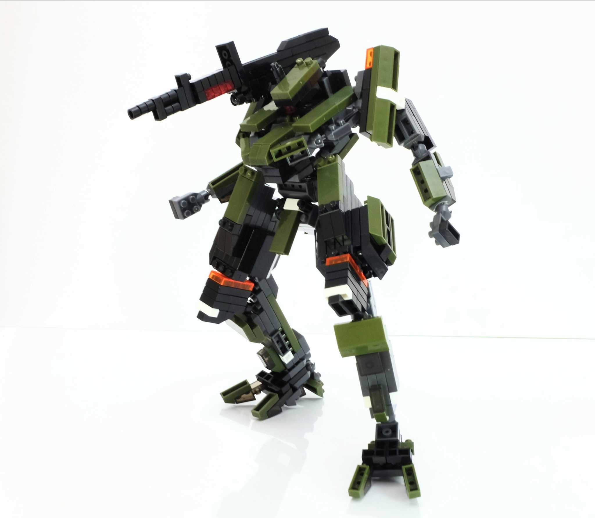 フロッグプロダクツ　ガンデボット　某ロボットカラー フロッグプロダクツ ガンデボット 某ロボットカラー
