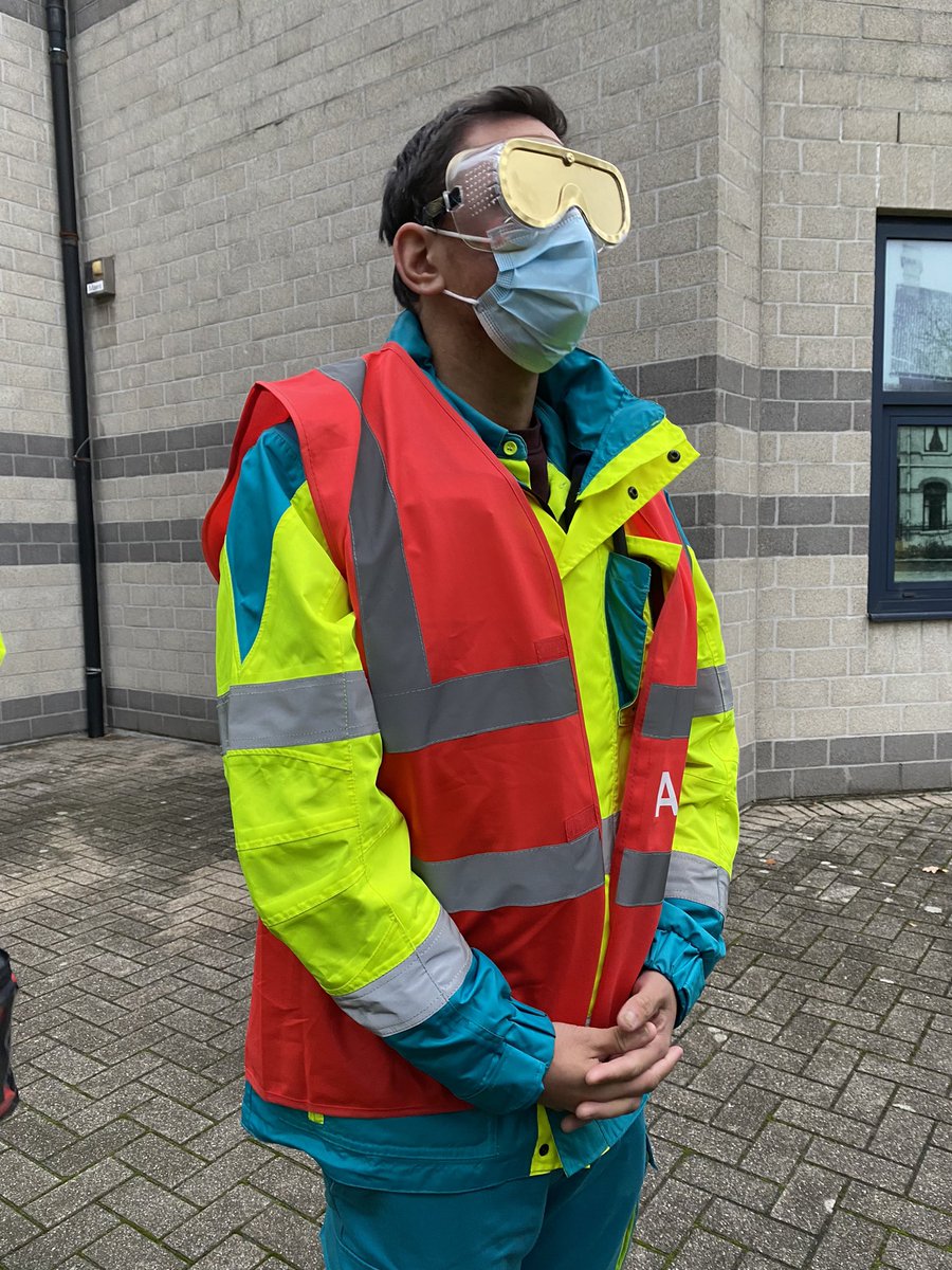 emtaccs's tweet image. Because a good teamleader can even wear fancy glasses and still be performant! #nontechnicalskills #als #alscourse @ERC_resus @DeBlickMD