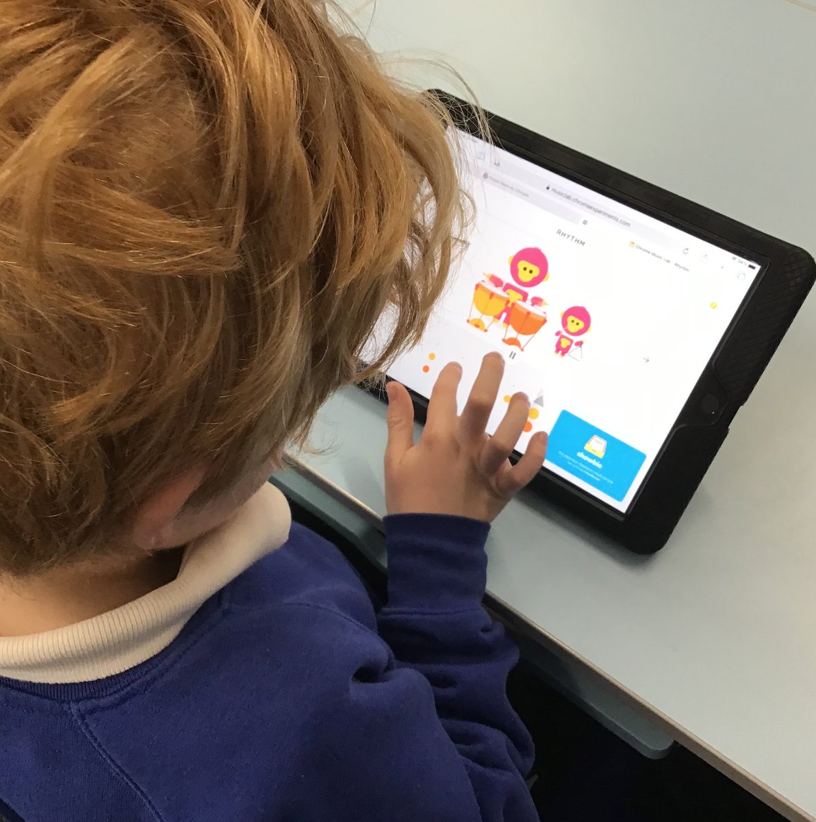 NBPSComputing's tweet photo. π¨ Have you tried #ChromeMusicLab https://t.co/hawKitPmEM? Class 6 @NewBrightonPS have been enjoying using the different tools to make music @WeAreComputing @Raspberry_Pi. ππ» #nbpsMusic https://t.co/3YMiFSNBTf