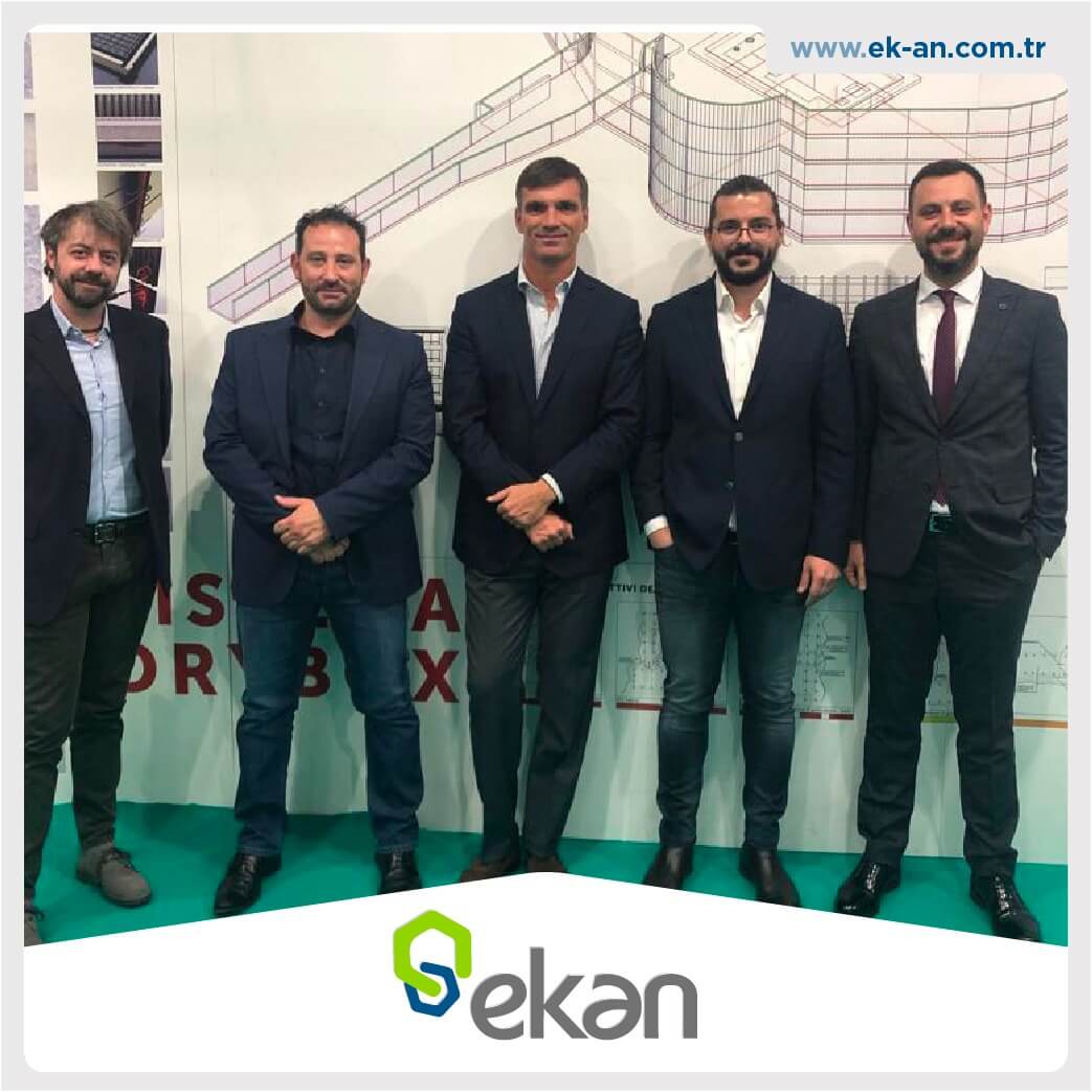 ekankimya's tweet photo. Ekan Srl unvanıyla artık İtalya’da da ticari faaliyetlerimize başlıyoruz. Milano @MADEexpo fuarında iş ortaklarımız @KReinforcement ve Supershield Group ile birlikte yer alarak verimli görüşmeler yaptık. #ekansrl #ekankimya #kratosreinforcement #kordsa #supershieldgroup #madeexpo https://t.co/vyR7QIWbdD