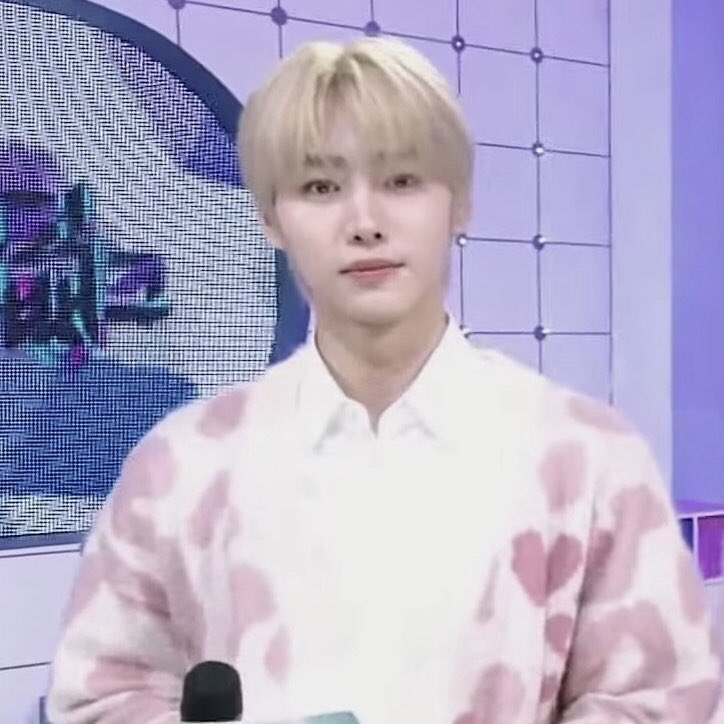 𝓅𝓂𝒾 ♡ྀི🐰 tweet media