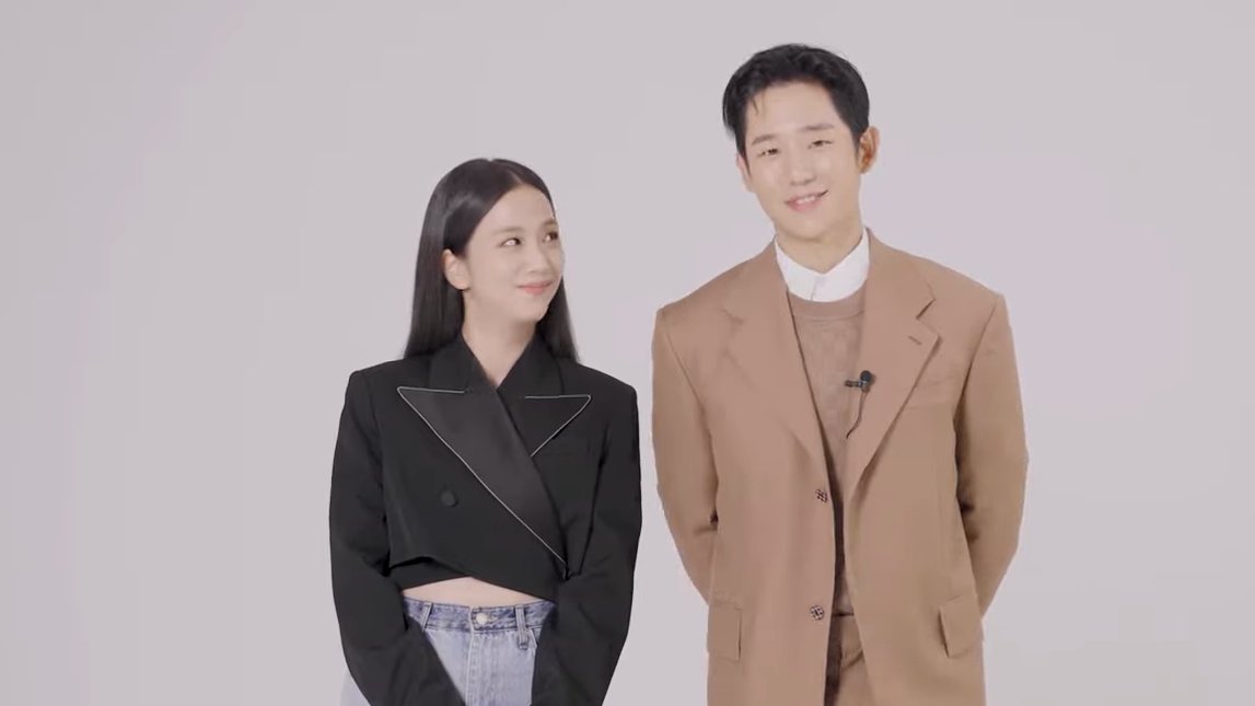 jichyuchyu's tweet photo. their height difference ☹️☹️☹️ https://t.co/v2dnZ8KpFg