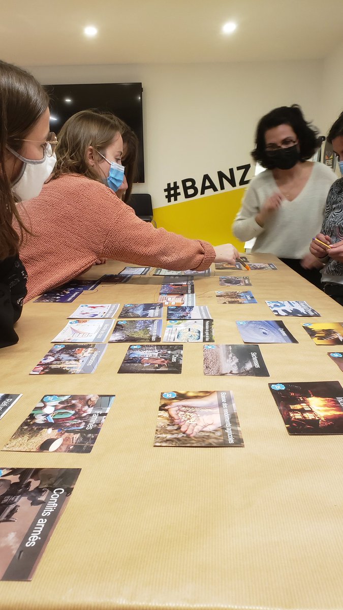 Hier soir, dans le cadre d'<a href="/OpenLande/">OpenLande</a> avec <a href="/chabaranger/">CharlotteBaranger</a> nous avons animé une @FresqueDuClimat au sein de <a href="/We_Forge/">WeForge</a> ! 12 participants ont ainsi collectivement pris conscience des causes conséquences du changement climatique. Contactez nous si vous souhaitez faire une fresque !