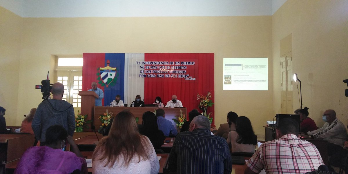 DiosvanyAAb's tweet photo. Participa @LuisTFonseca Viceprimer Ministro y @FernandezMaryde Primera Secretaria del PCC en la provincia en la rendición de cuenta de @CoronaAlexandre ante el consejo provincial.
#PoderPoder45años
#Cuba https://t.co/SQNq5IPhk2