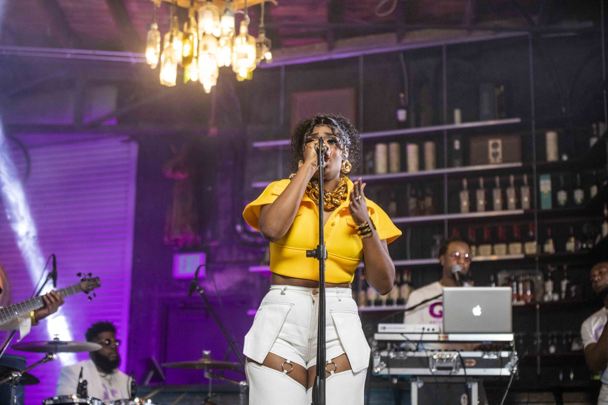 rutshelle's tweet photo. It was something like that. #QQALiveExperience https://t.co/sXztSGMoWe