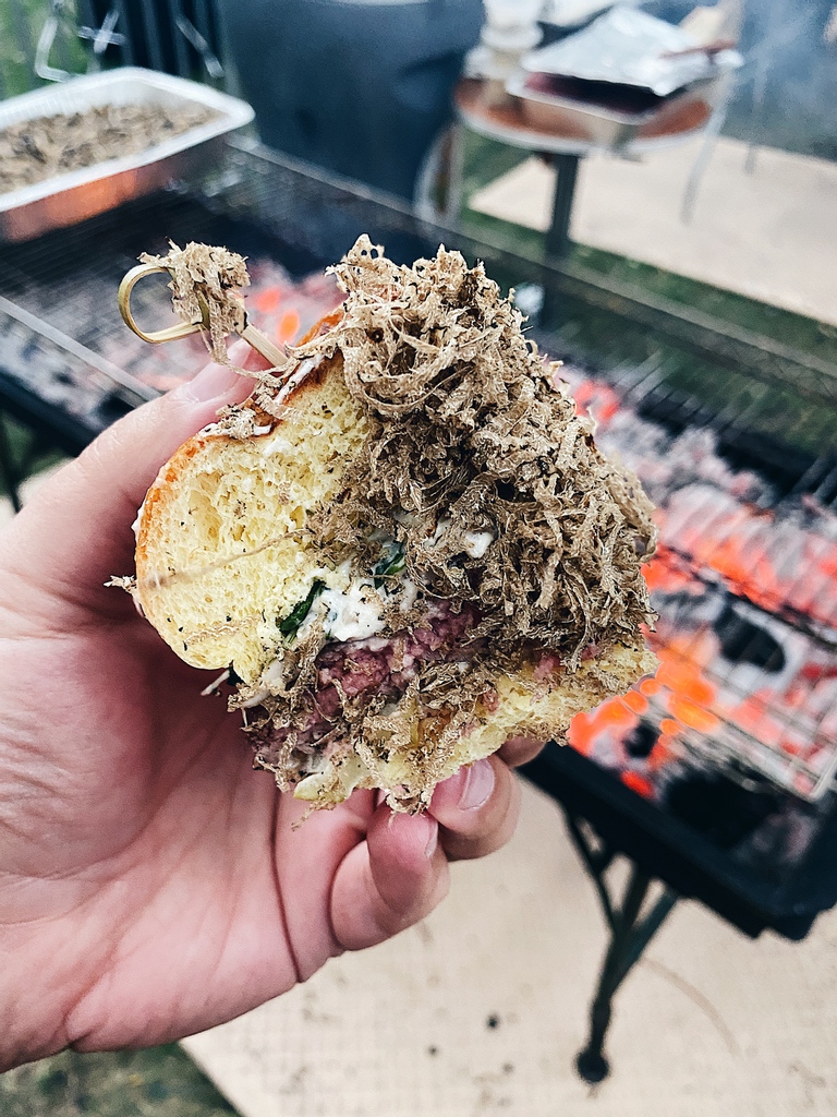 This is an epic burger created by Jereme McGovern from @hubbardinn s at @chicago_gourmet burger night⁠
⁠
Fun-Guy Burger
1946 Craft Burger⁠
Roasted beech mushrooms
House made pickles
Garlic aioli
Freshly shaved black truffles
Potato bun