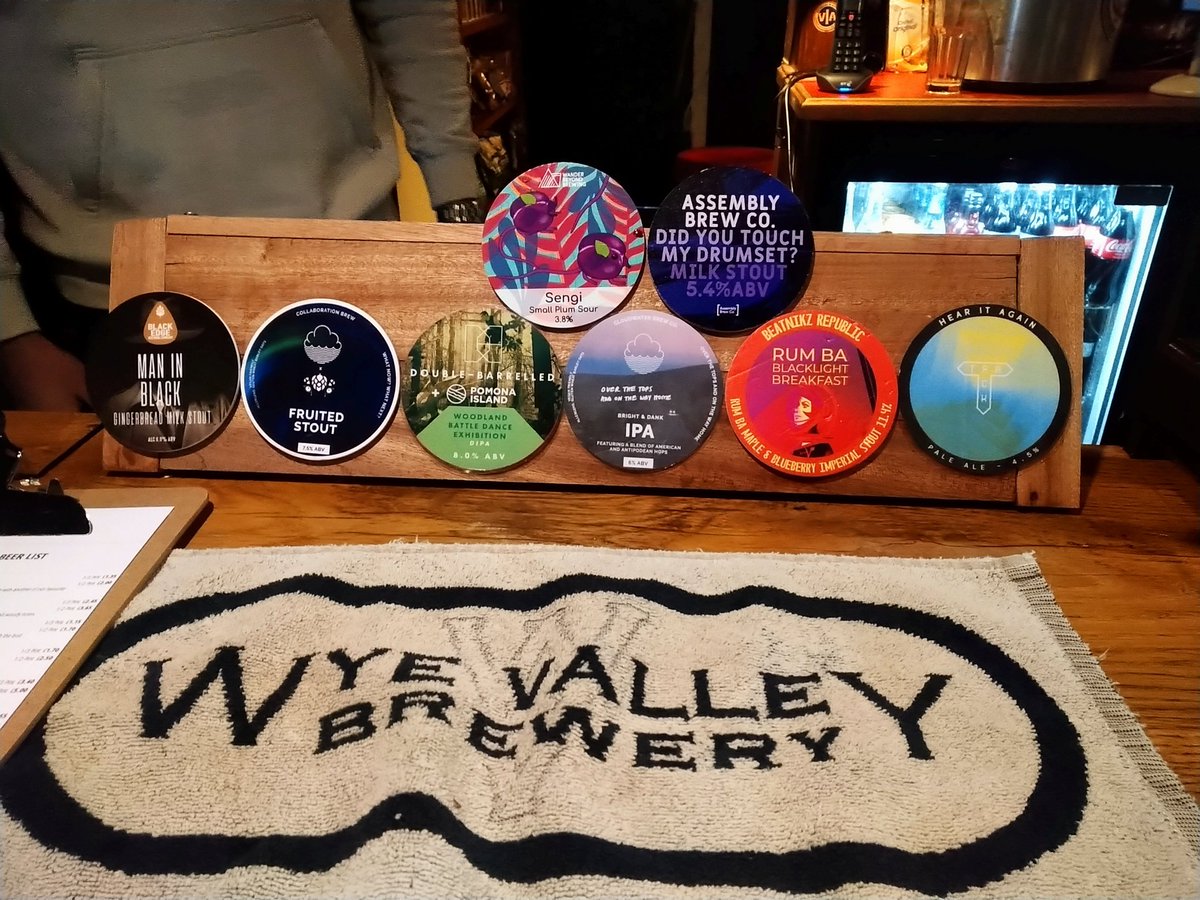 AlastairPKerr's tweet photo. Excellent #Manchesterbreweries tap take over @ThePelicanGlos with great beers from @marblebrewers @cloudwaterbrew @trackbrewco @firstchopale &amp; many more! @CampaignforPubs #Goodbeer #Goodbreweries #Gloucester https://t.co/rqgMh0A956