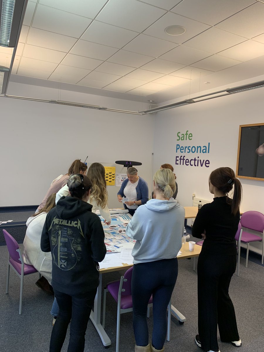 ed/ucc@elht (@educc_elht) on Twitter photo Major incident table top exercise for staff in ED RBH #safepersonaleffective Major incident table top exercise for staff in ED RBH #safepersonaleffective