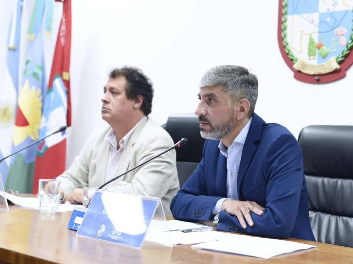 EscobarHCD's tweet photo. En la Novena Sesión Ordinaria, el @EscobarHCD aprobó las Ordenanzas Preparatorias Fiscal y Tributaria del ejercicio 2022.

Más info ▶️ https://t.co/yvzXFxez0e https://t.co/XPvtpOxSKF