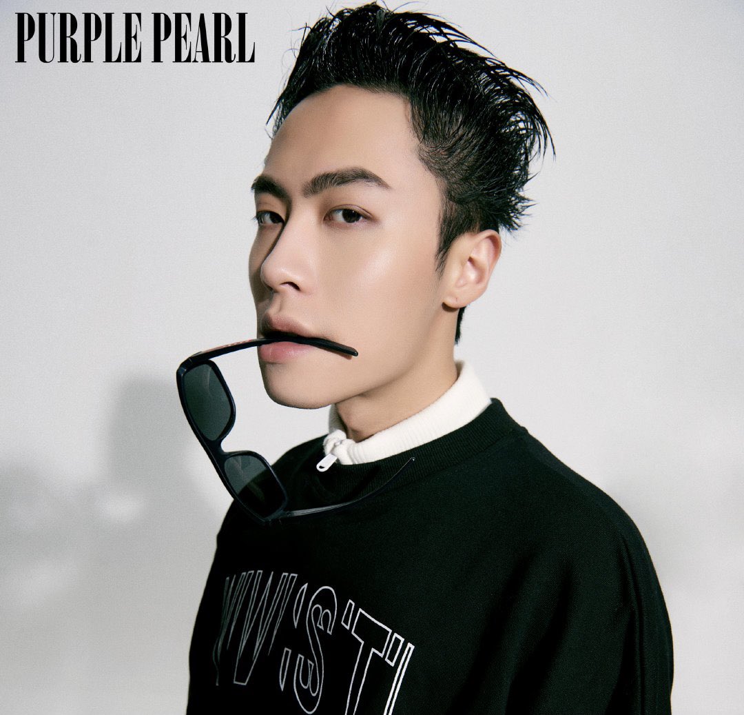chinese__rapper's tweet photo. #ICE冰块 x PurplePearl
Excuse me sir! Don’t you think this was too much cuz my 💙 almost stop beating

 #ICEKINGDOM https://t.co/LFnPqzosE3