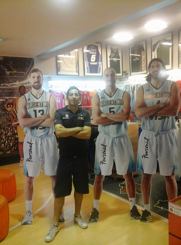 elgranpiloto's tweet photo. @cabboficial quieroo ganarla esa camiseta para usarla y seguir jugando al  basquet dame la oportunidad amo el basquet desde cordoba capital que lindo tenerla usarla esa remera https://t.co/Lr2CVHhBOE
