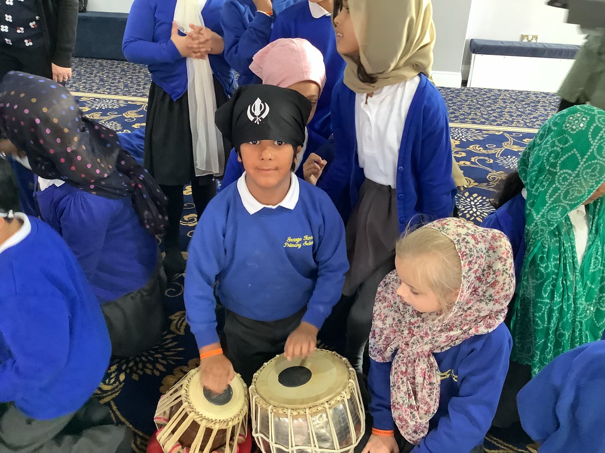 gfprimarycov's tweet photo. Year 2 had a fantastic time visiting the Gurdwara this morning. We saw the prayer hall, where the langar is eaten and had a go on the instruments. Even Miss Lewis had a go! #GFY2 #GFRE https://t.co/y5iJclxJlb