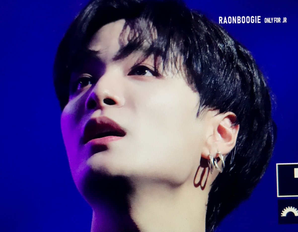 raonboogie's tweet photo. #김종현 #JR #복자 #종현 #金鍾炫 

- pre. 211126 THE BLACK 오늘의 종현이💙 https://t.co/00MTHsCZsI