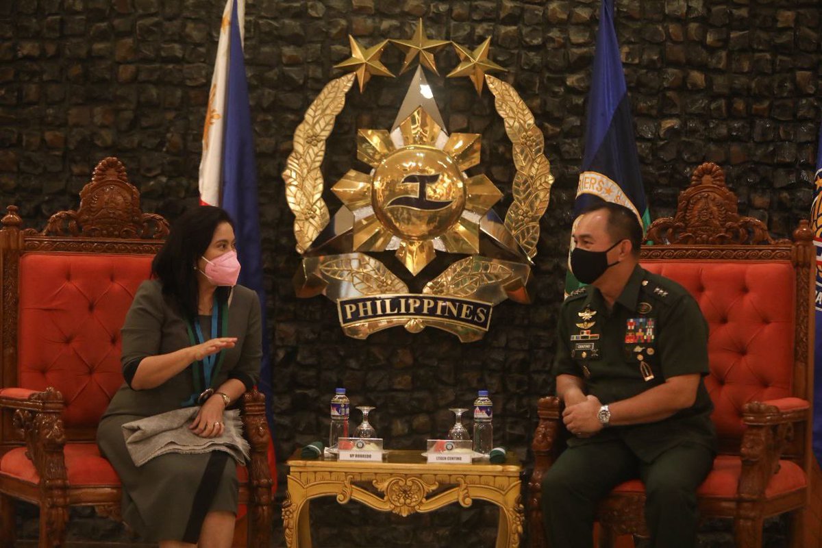 lenirobredo's tweet photo. Many thanks to the new AFP chief of staff, Lt. Gen. Andres Centino, and to the AFP joint staff for the insightful discussion at todayβs security briefing. Sa gitna ng maraming pagsubok, masuwerte tayo na nananatiling matatag at tapat sa taumbayan ang ating sandatahang lakas. https://t.co/BCVgZJ1sYk