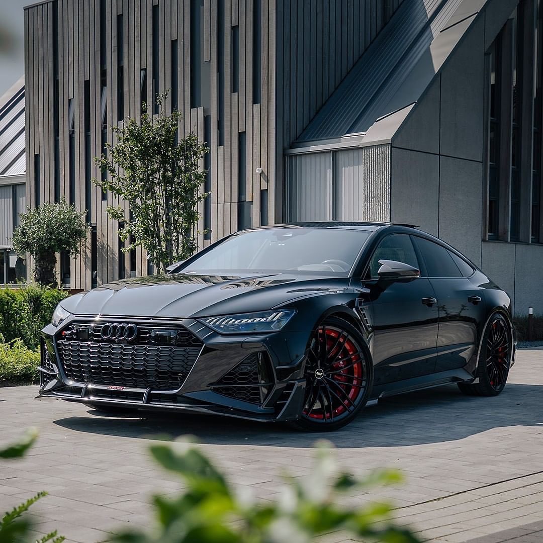 gmancarreviews's tweet photo. The RS7-R is a jacked up Audi by ABT and it puts out 740 hp (552 kW)💪  

Photos Via: IG. florisdedroog #GCR https://t.co/vRhctmcUqn