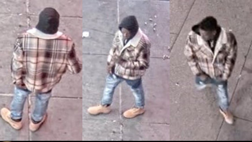 NYPDnews's tweet photo. NYC: Our @NYPDDetectives need your help identifying these individuals in connection to the fatal stabbing of a 36-year-old male on 11/25 at 6:03 pm near West 33rd St &amp; 7th Ave in Manhattan.

If you have any information, contact @NYPDTips at 800-577-TIPS. All calls are anonymous. https://t.co/cTQge8TnK7