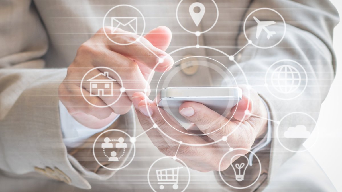 Exactly one week ago, we had the pleasure to host a rich discussion on the #DigitalMarketsAct #DMA, its potential unintended consequences on consumers, and how to make a workable DMA. Check out the highlights video here: linkedin.com/feed/update/ur… #KreabTechSeries #tech #EU