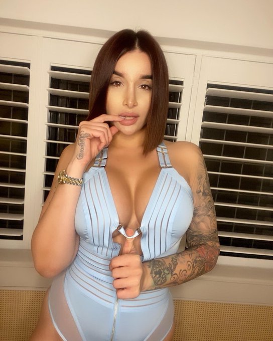 Black Friday Sale Has Started 😈💦  HALF PRICE SUBSCRIPTIONS 🥳🥵  https://t.co/K19JXQ4uIb https://t.co/