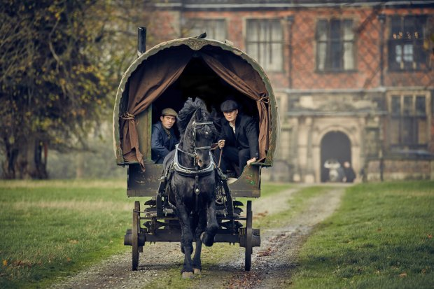 Peaky_Duchess's tweet photo. #PackyLee on S6: "It was a hard shoot..we lost a very good cast member but there’s one thing about #CillianMurphy in fairness,he is the type of character that leads by example. WHen you have somebody like that at the forefront you immediately follow"❤️
#PeakyBlinders https://t.co/vxQTbxx2Pr