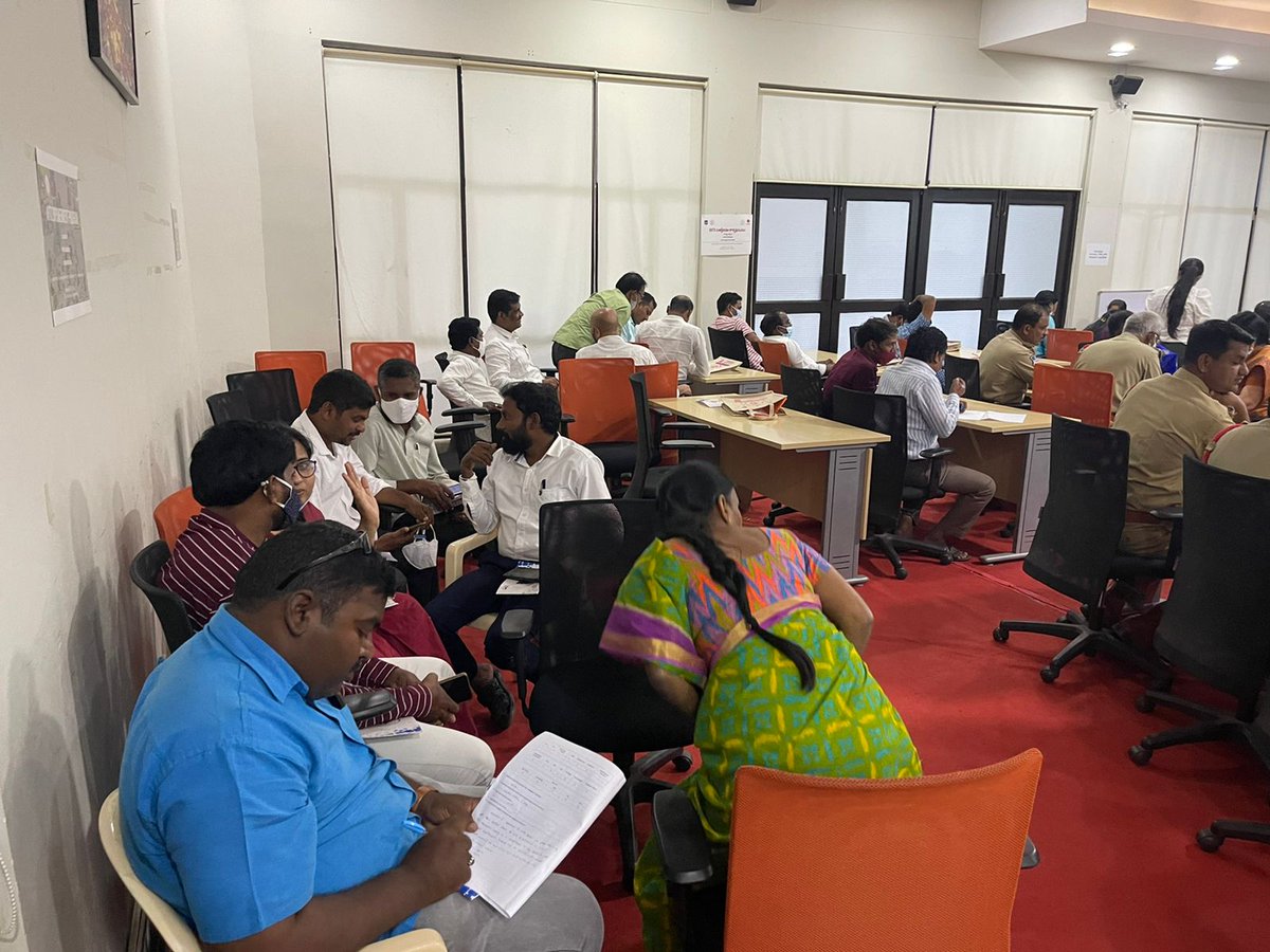 MyChoicesFDN's tweet photo. That's a wrap on Day 2. After understanding the challenges deeply, participants got together to look closely at the processes. We closed our day w/ practical session on how to register an FIR. Appreciate the participation &amp; engagement from the team. @TSAHTofficial @ts_womensafety https://t.co/Hn6I9HWHch