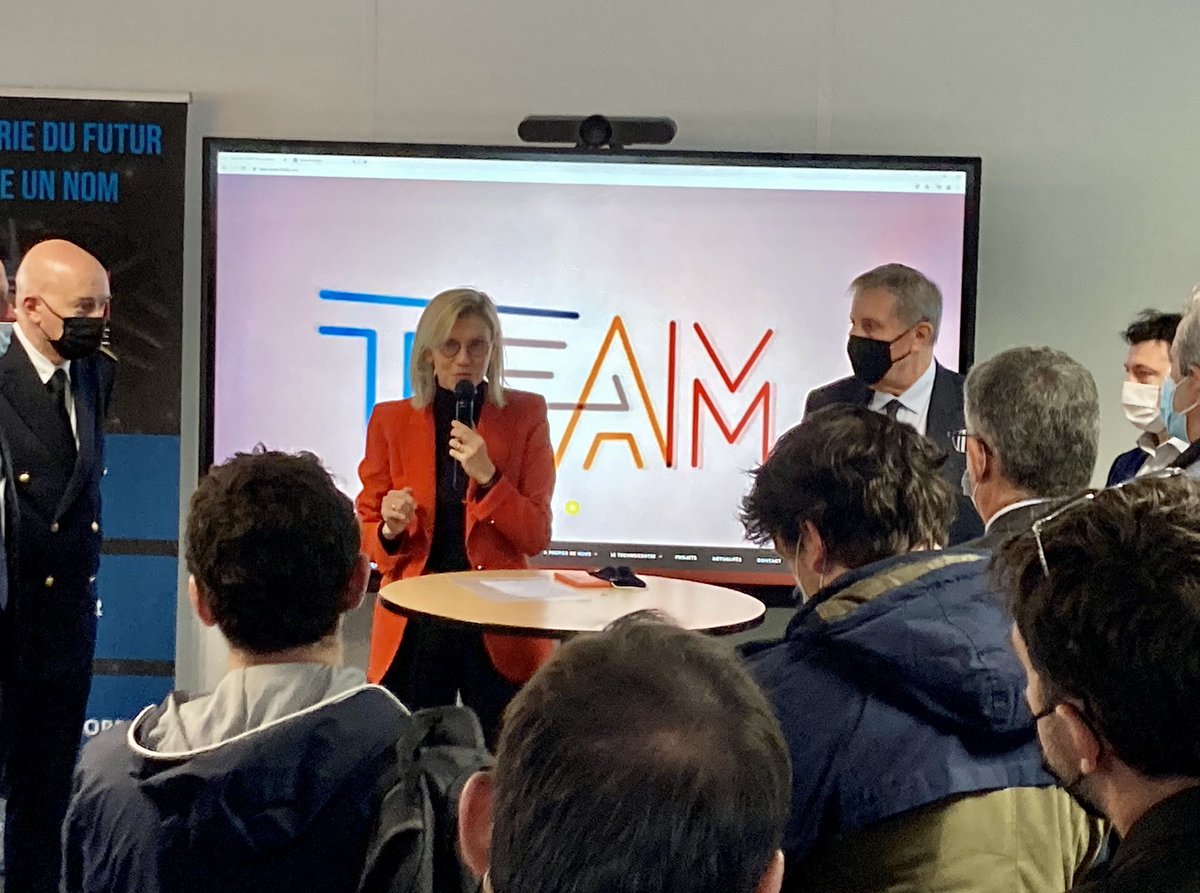 La ministre déléguée à l’industrie <a href="/AgnesRunacher/">Agnès Pannier-Runacher 🇫🇷🇪🇺</a> lance officiellement la plateforme d’accélération Industrie du Futur de la <a href="/MaRegionSud/">Région Sud</a> : PRACCIIS. Elle interviendra également dans quelques minutes sur <a href="/ForIndustrie/">Forindustrie, l'Univers Extraordinaire</a>.