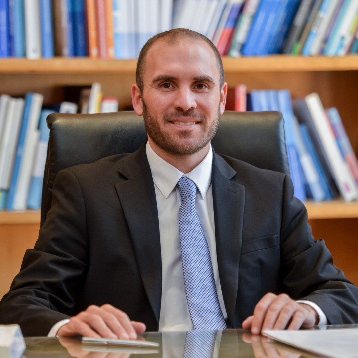 El ministro de Economía en Argentina, Martín Guzmán, se reunió con la Encargada de Negocios ad interim de la Embajada de los Estados Unidos de América en Argentina, MaryKay Carlson, y con Ernest Abisellan, Consejero de Asuntos Económicos, Ciencia,

ceo-latam.com/noticias/guzma…