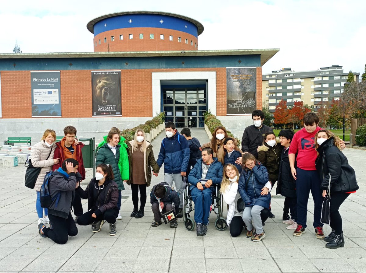 CEE Isterria tweet media