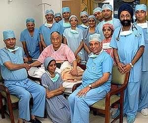 Далай лам хүртэл өвдөхөөрөө эмнэлэг ордог байгаа шүү 🙏🙏🙏