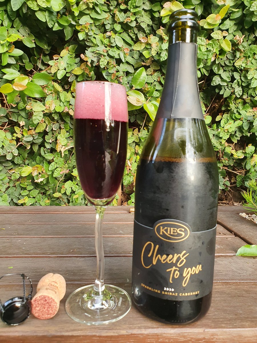 AustWineTasting's tweet photo. Kies Barossa Cheers To You Sparkling Shiraz Cabernet 2020

Thank god it's Friday! This is a little ripper to celebrate a big week #drinkthegoodstuff Brett 🍷🍷🍷🍷🍷

@kiesfamilywines @wine_australia @BarossaWineAu @winewankers @GlassOfBubbly https://t.co/YWpam74CQP