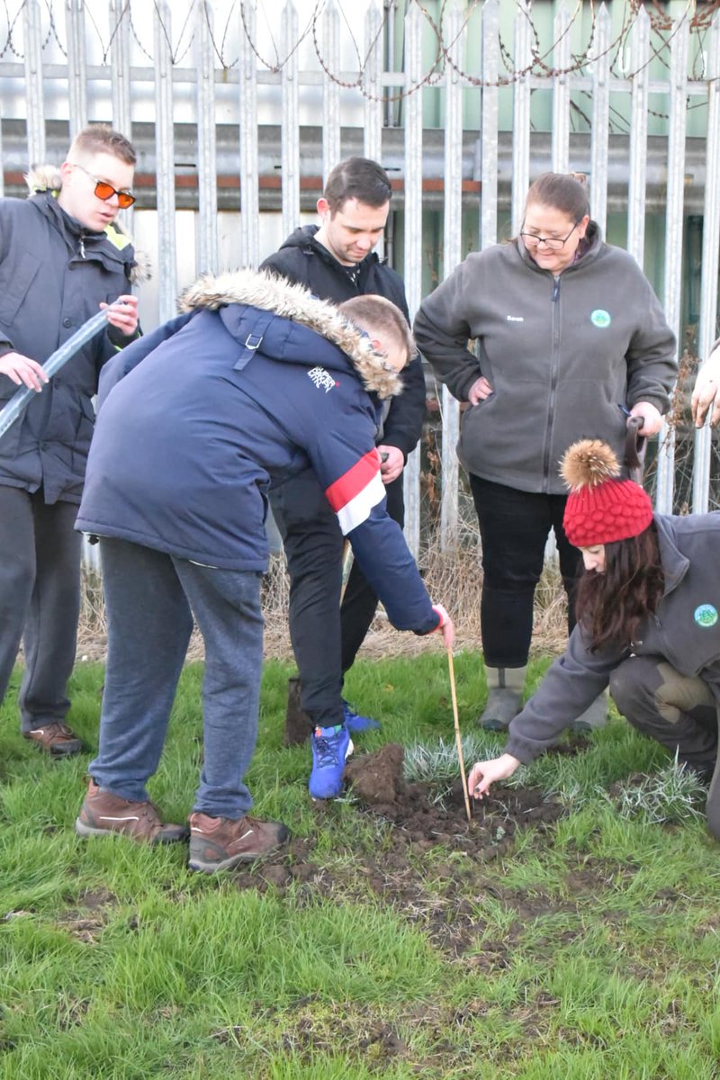 ForestDoncaster's tweet photo. We enjoyed joining some students at @TheBridge_Hub  today to plant some trees from the @WoodlandTrust  We look forward to
helping you nurture and care for them 🌳 https://t.co/09LuJ2YIC6