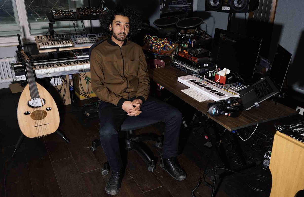 The Apotome workshop is now SOLD OUT &amp; will be online 💜 Looking forward to meeting you through this digital encounter with <a href="/KhyamAllami/">Khyam Allami (he/him) خَيّام اللامي</a> digging into the subjects of tuning and the inherited biases of music technology - See you tomorrow 14-17H!
Event: fb.me/e/4mr1Rpog9