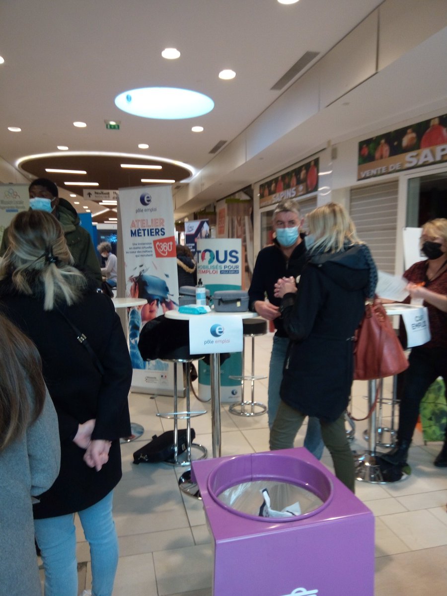 anne_manach's tweet photo. Pôle emploi était présent auprès d'entreprises, de centres de formation et de partenaires dans le cadre de la #semaineindustrie. ASKIP organisé par le CLEFOP le 24 Nov. au Mans. @poleemploi_PDL @AlexandreThieu3 @NellyBertonnier @GaellePatronPE https://t.co/xxCYH7Wb8g