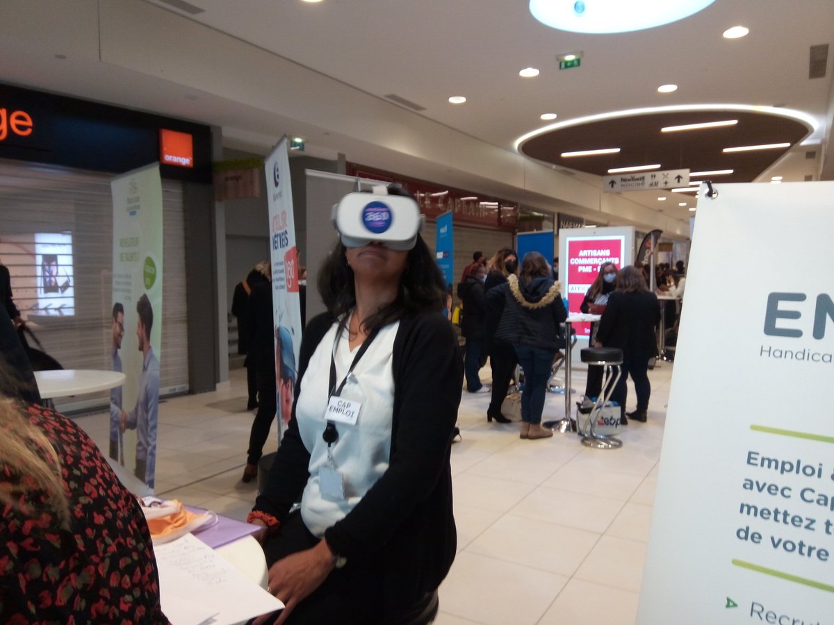 anne_manach's tweet photo. Pôle emploi était présent auprès d'entreprises, de centres de formation et de partenaires dans le cadre de la #semaineindustrie. ASKIP organisé par le CLEFOP le 24 Nov. au Mans. @poleemploi_PDL @AlexandreThieu3 @NellyBertonnier @GaellePatronPE https://t.co/xxCYH7Wb8g