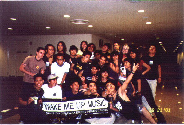 NUSCFA's tweet photo. University Cultural Centre (Taylor's Version) (From The Vault)🎧 
Red #taylorsversion gives us all the nostalgic feels and chancing on this photo from way back in '01 didn't help 😍 
📸:Wake Me Up Music 
#MyHeartiswiththeArts #tbt https://t.co/0CkVDpFYAv