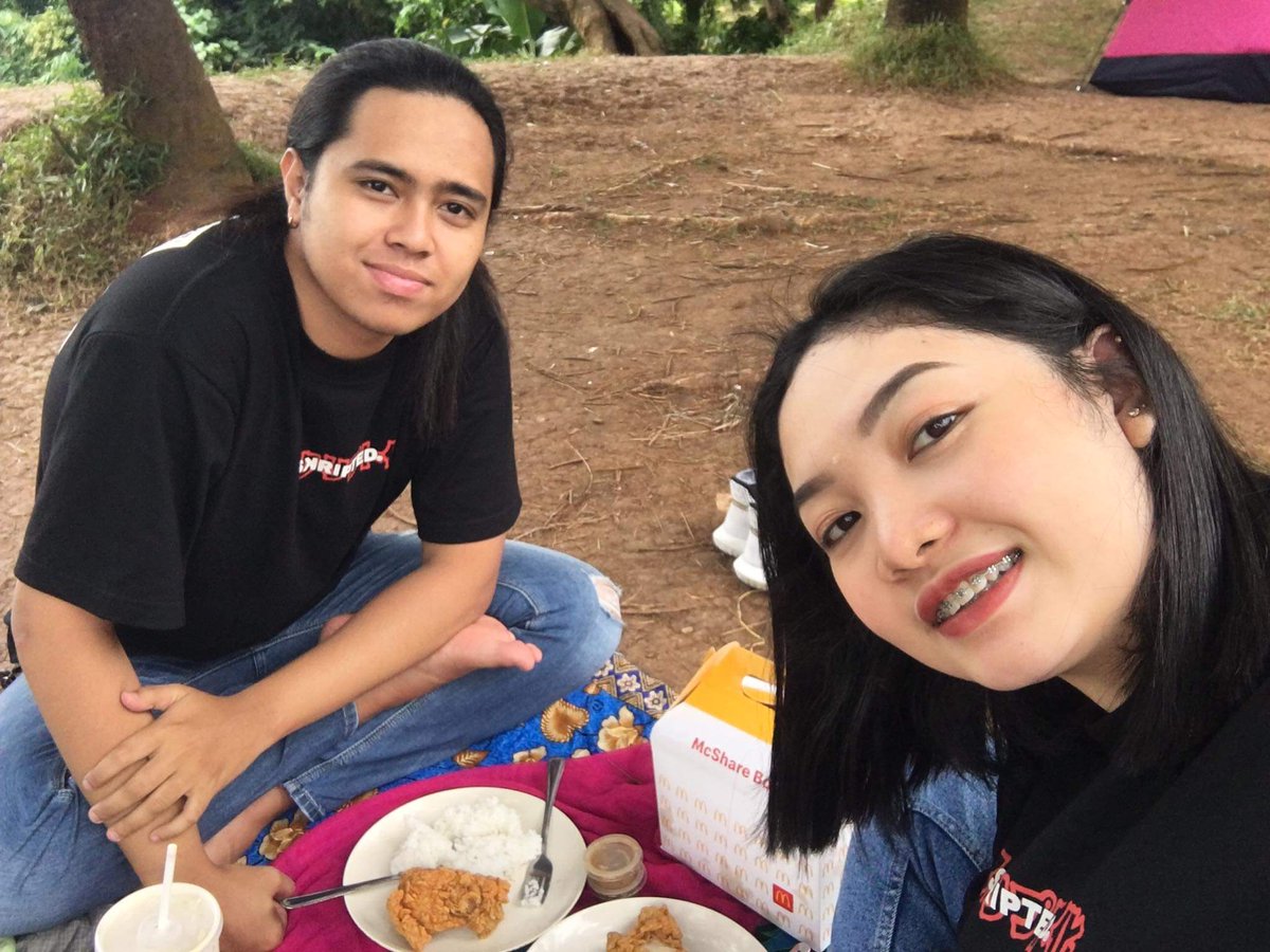 JaimeCarloss's tweet photo. hehehehehe xD 💓💘 https://t.co/mkSxSKTJag