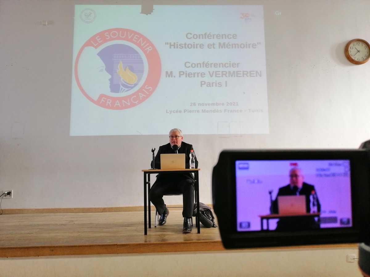 pmftunis's tweet photo. Conférence de l'historien #PierreVermeren aujourd'hui à @pmftunis sur la thématique "Histoire et Mémoire" avec les élèves de Terminale Spécialité Sciences Politiques.
@aefeinfo @FranceTn @SF_Siege @SorbonneParis1 https://t.co/O6PTtcH0Tq