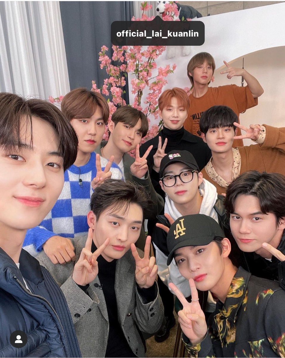 starlightstears's tweet photo. “ All I wanna do. WANNA ONE.”

#WANNAONE #LTNS https://t.co/8E4rY3rlc7