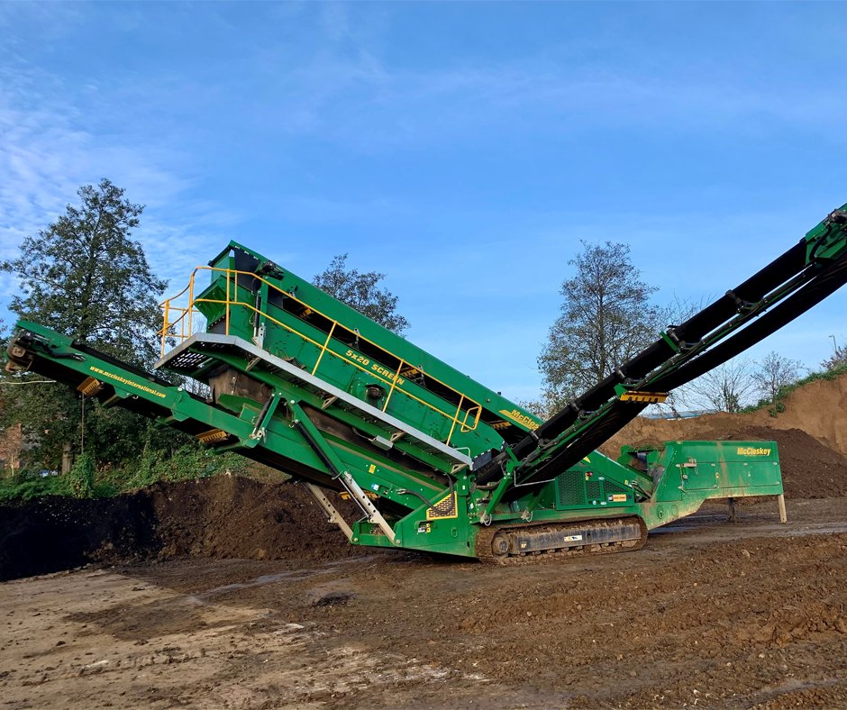 BoughtonLoam's tweet photo. #BLS2 is our #natural, #screened #topsoil. This is ‘as dug’ topsoil that has been passed over screening equipment This creates a soil that is ideal for general planting, #landscaping, vegetables & fruit production, and any landscape project that needs reinvigorating. https://t.co/7IqKtRPSkP