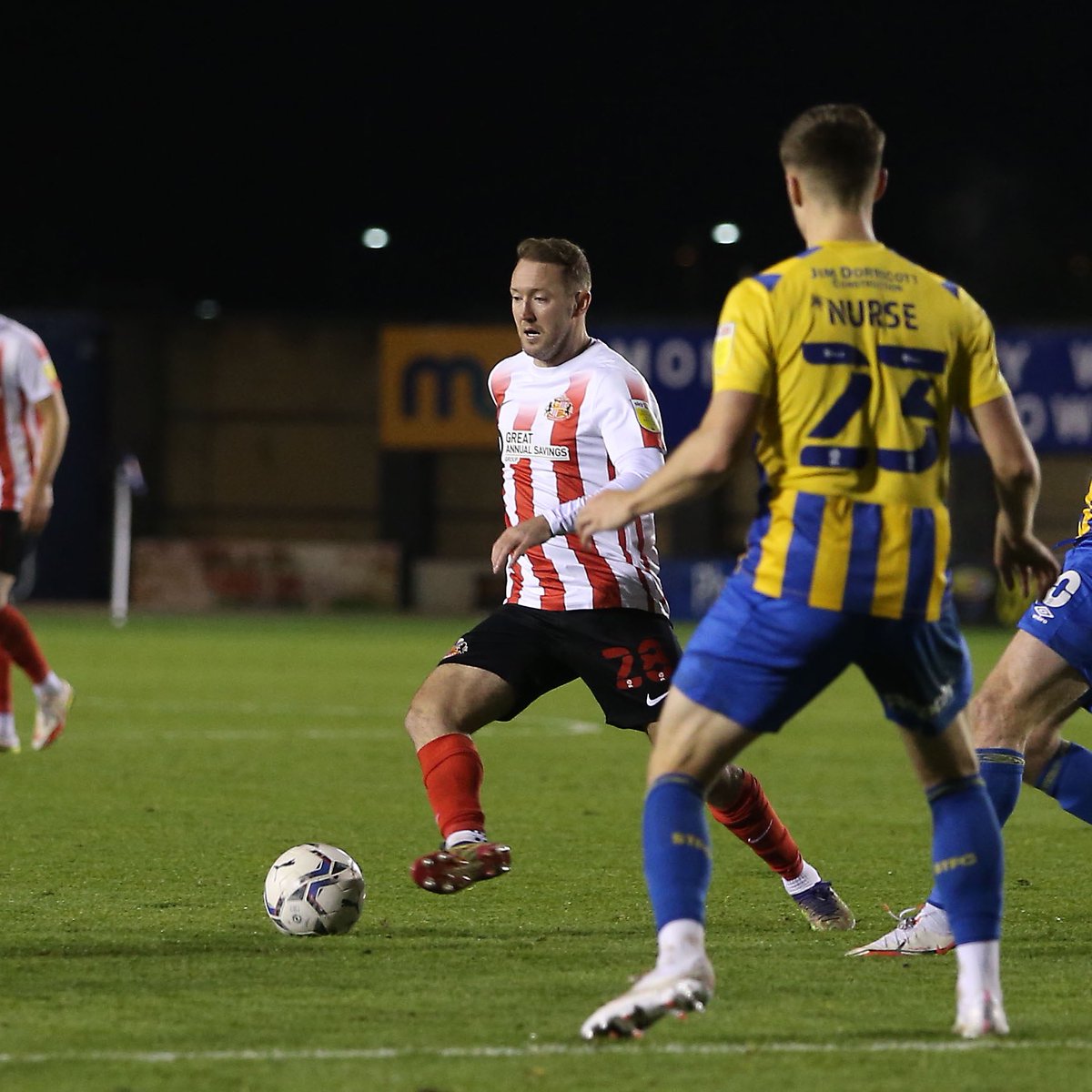 SunderlandAFC's tweet photo. Lee Johnson confirms that Aiden McGeady will be out for 8-12 weeks due to a knee injury sustained during Tuesday’s game. 

Wishing you a speedy recovery, Geads 👊 https://t.co/3VtbvOROnn