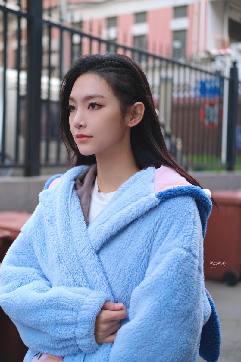 ジェニ 230922/28 | HYUNJIN SKZ code episode 39 and 40 🤍 — #VERSACE