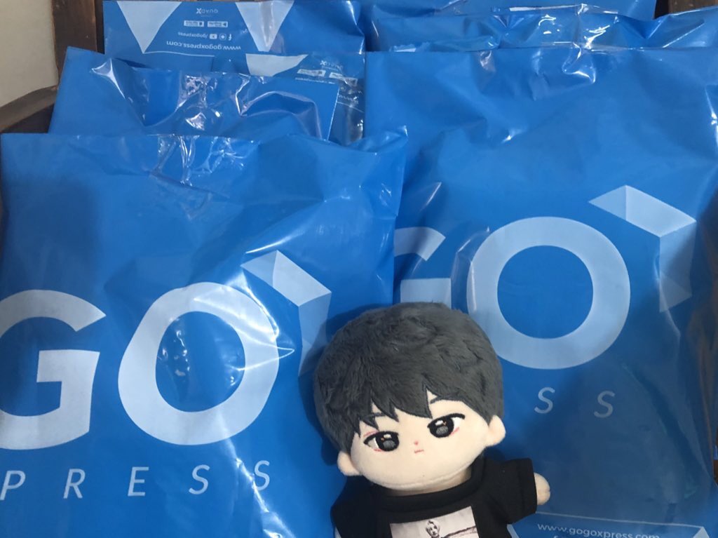 ohmycollects's tweet photo. 「 #OMCUpdates as of 11.26 」 

re: Seventeen Power Of Love Trading Cards Pack

 All fully paid orders were picked up by the rider this afternoon. Thank you ♥ https://t.co/M0k196LWq6