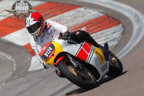 CoupesMotoLeg's tweet photo. Pour le lancement des INSCRIPTIONS PILOTES, nous vous annonçons la présence de Giacomo AGOSTINI !
 ➡️ Dossiers d'inscriptions Séries : https://t.co/mLfe2Hxic8
 ➡️ Dossiers d'inscriptions Petit circuit : https://t.co/CnhXnlzx6B
 ➡️ Infos : https://t.co/xjA0ywLUoT https://t.co/FN7fnQq1uj