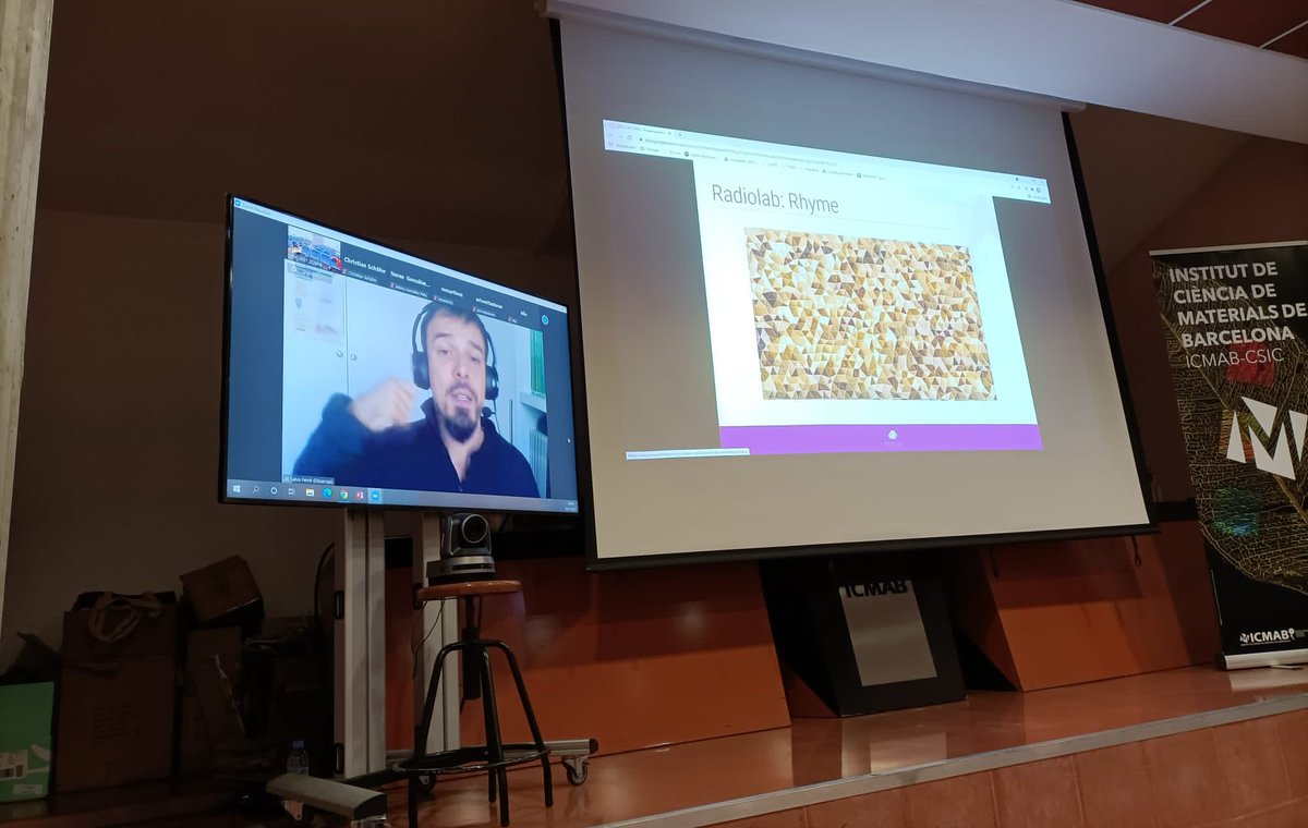 icmabCSIC's tweet photo. Today the #JPhD2021 has started with a talk by Montse Pont @ALBAsynchrotron on #ALBAII and continued with @sferrebenedicto @eduscopi on #SciComm tips! Now it’s time for the poster session at @FCienciesUAB! @jphd2021 https://t.co/7edp90NKBA