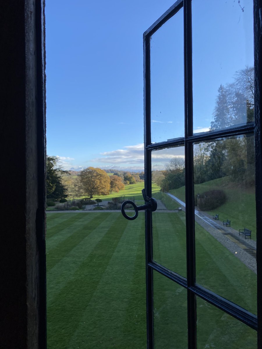 KarenSy102's tweet photo. Room with a view! Thank you Dillington House! https://t.co/CixPMWYJvS