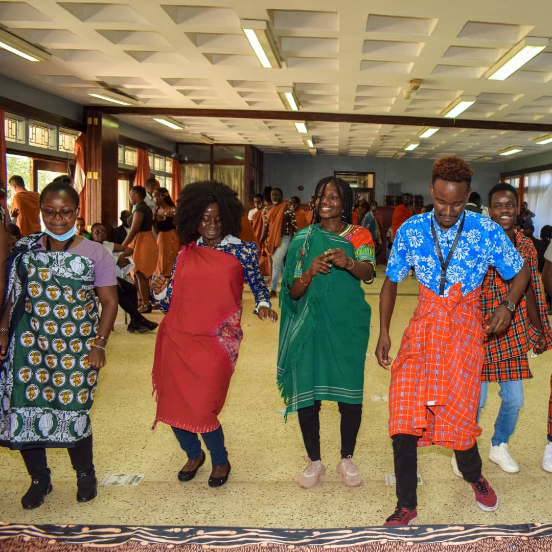 LapidLeaders's tweet photo. We believe that Africa's greatest resource is its people. We are therefore building a community of individuals who are passionate explorers of ideas & connector of people, fostering excellence and originality.
#jointhetribeπ₯ #LapidChangeMakers #LapidExperience https://t.co/3INEi9ntZP