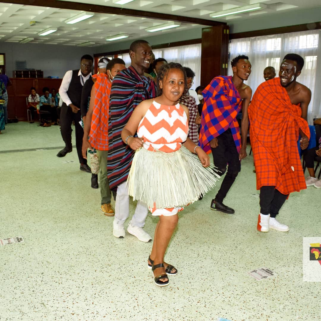 LapidLeaders's tweet photo. We believe that Africa's greatest resource is its people. We are therefore building a community of individuals who are passionate explorers of ideas & connector of people, fostering excellence and originality.
#jointhetribeπ₯ #LapidChangeMakers #LapidExperience https://t.co/3INEi9ntZP