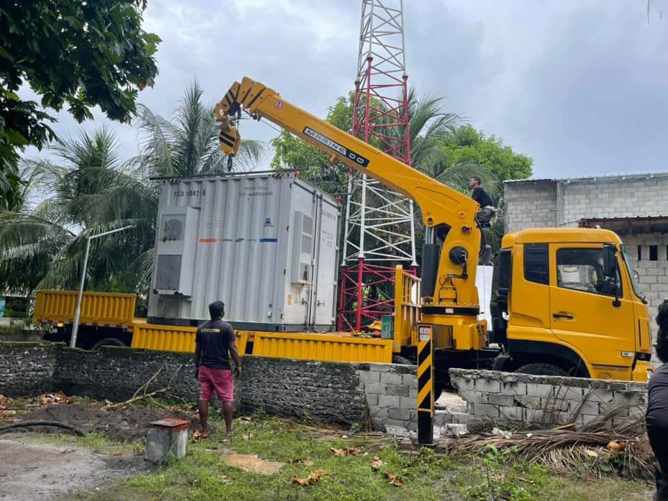 iburahimali's tweet photo. ނ.މަގޫދޫ  ބްރާންޗްގެ ބާއިމާރާތުގައި ހުރި ސޯލާ ކޮންޓެއިނާ  އާއިމާރާތަށް ބަދަލްކުރުމުގެ މަސައްކަތް މިއަދު  ވަނީ ކޮށް ނިންމާލެވިފައި. 
#ފެނަކަމަގޫދޫބްރާންޗް https://t.co/4youNU9abG