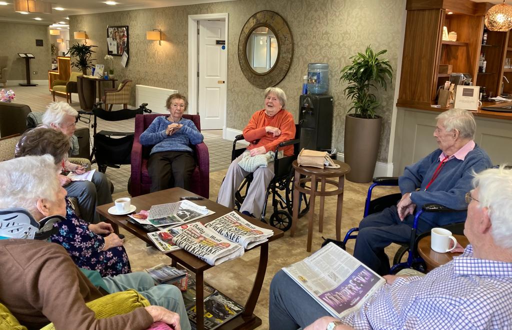 PineMartinCare's tweet photo. Jean had a captive audience today as she led our group with the first session of 'Our Life Stories'. Each week a different person takes a turn telling life stories. Thanks Jean. https://t.co/bamYmv8dnV