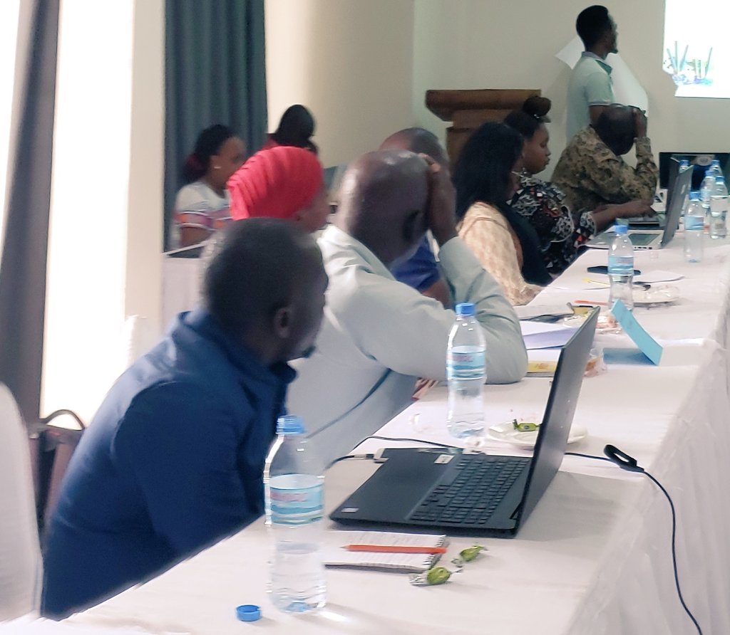 HakiMadini2012's tweet image. #FeedbackSession - Discussion on the issues of priority, outreach communication and policy engagement on #renewableenergyTz sector.