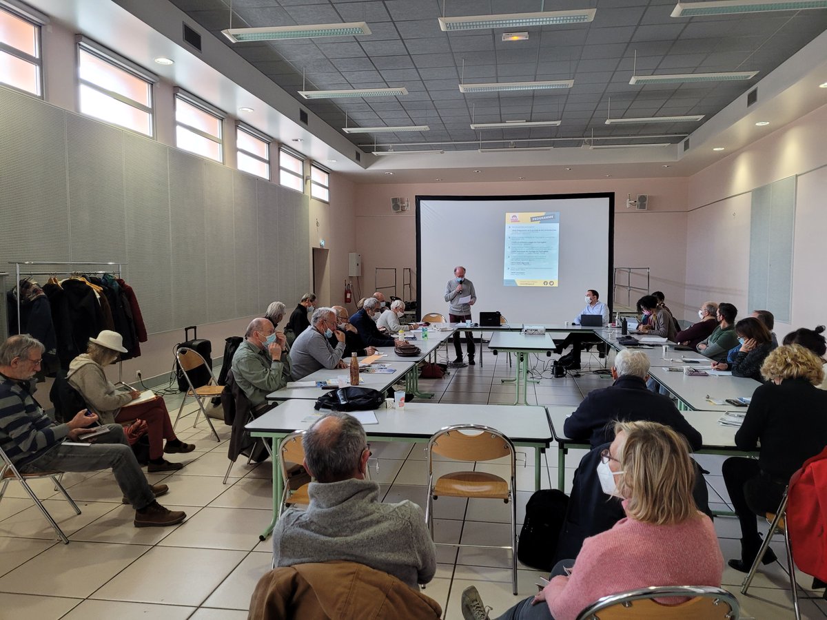 FNEPACA's tweet photo. Aujourd'hui on se met autour de la table à Volx pour parler de l'#hydrogène. Production, usages, techniques de stockage, place dans le mix énergétique en région🧐 : on analyse !

Merci à @nWassociation @Capenergies @AssociationATEE @Storengy et @MaRegionSud d'être présents ! https://t.co/4JFMnlSY2w